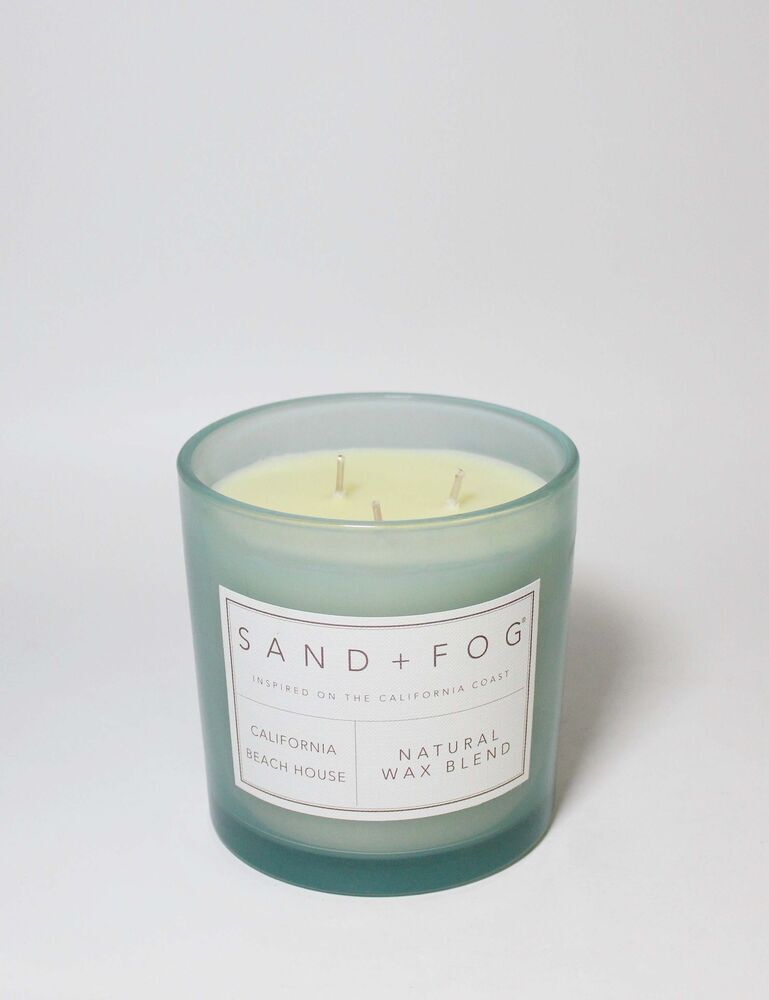 California Beach House 21 Oz Scented Candle - Image 3