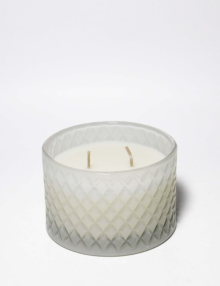 Tahitian Vanilla 9.5 Oz Scented Candle - Image 3