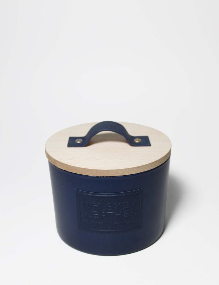 Teakwood 12 Oz Scented Candle