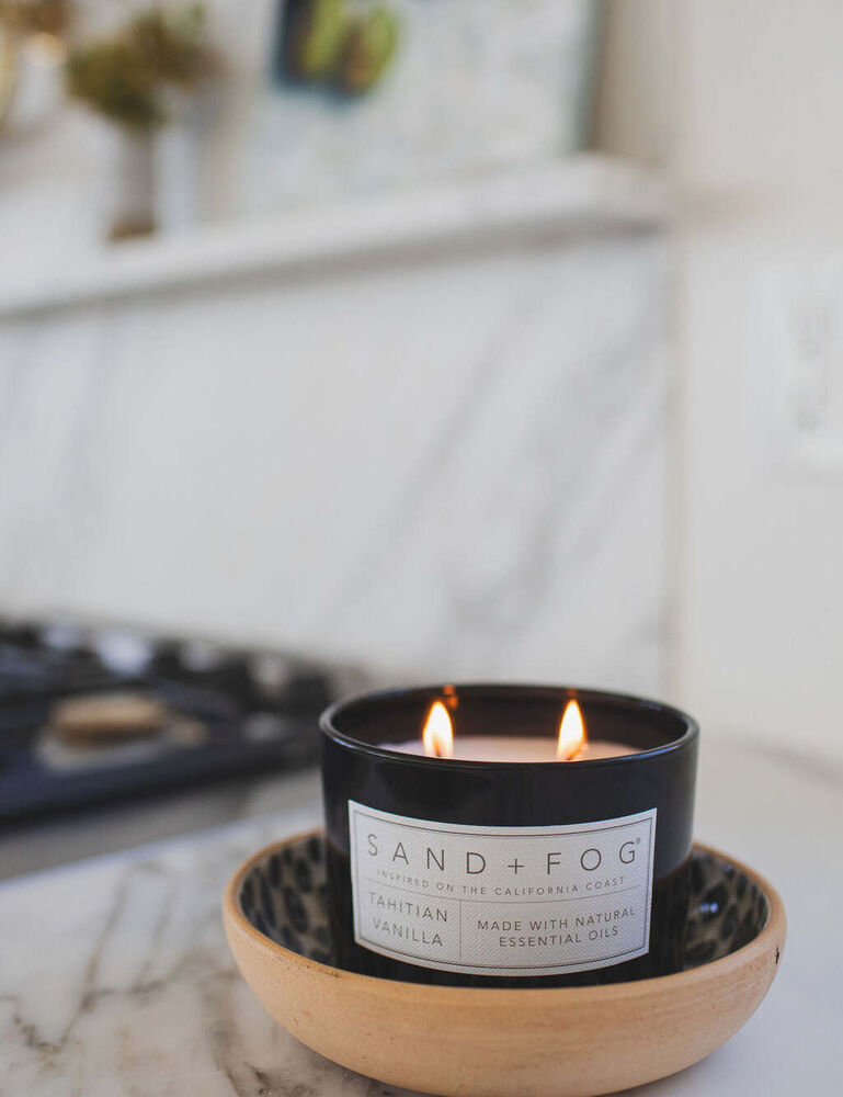 Tahitian Vanilla 12 Oz Scented Candle - Image 5