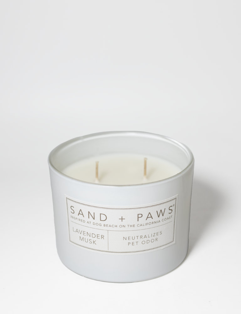 Sand + Paws Lavender Musk 12 Oz Scented Candle - Image 2