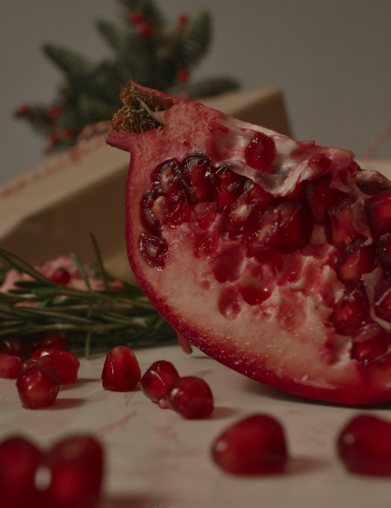 Pomegranate & Spruce 12 Oz Scented Candle - Image 2