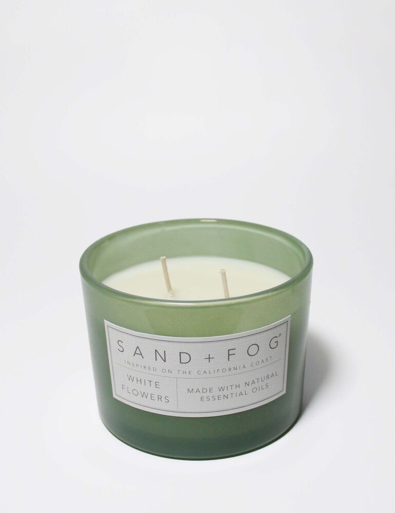 White Flowers 12 Oz Scented Candle - Image 3